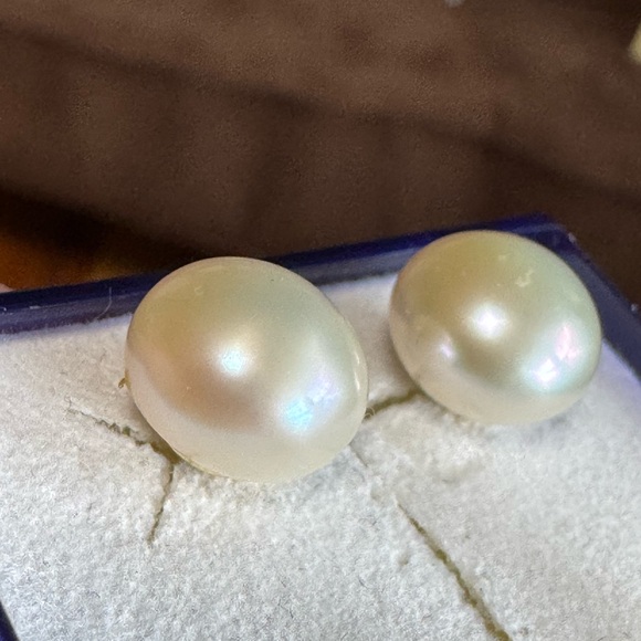 Vintage Jewelry - 14k 10mm White Button Freshwater Cultured Pearl Stud Earrings